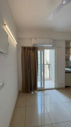 Building Lobby in 2.5 BHK Apartment at Supertech Cape Town, Sector 74 – for Sale