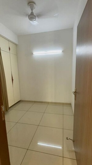 Bathroom in 2.5 BHK Apartment at Supertech Cape Town, Sector 74 – for Sale