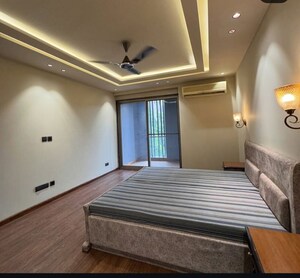 Bedroom in 4 BHK Builder Floor at Dlf Phase iv – for Rent