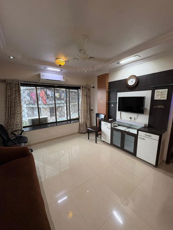 1 BHK + Prayer Room,Servant Room,Study Room,Extra Room,Basement,Store Room 650 Sq.Ft. Apartment in Hilton Tower