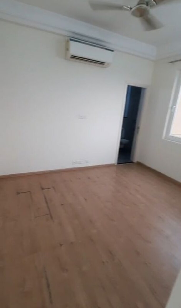 Room, aipl-club-residences 2 Bedroom 950 Sq.Ft. Apartment In Sector 70a Gurgaon 10568335