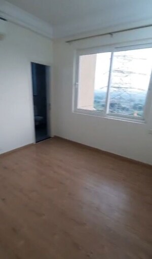 Room in 2 BHK Apartment at AIPL Club Residences, Sector 70a – for Rent