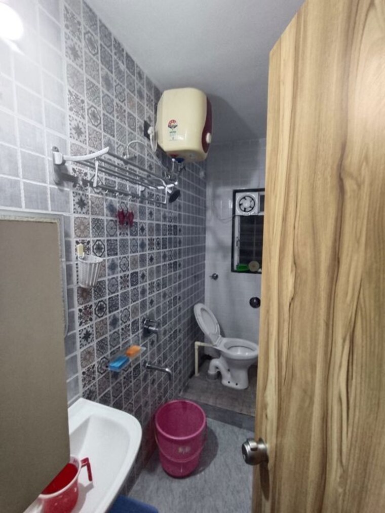 Bathroom, goodwill-pallette 2 Bedroom 900 Sq.Ft. Apartment In Ravet Pune 10568346