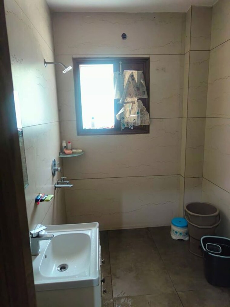 Bathroom, phase 4 2 Bedroom 1300 Sq.Ft. Apartment In Phase 4 Mohali 10568347
