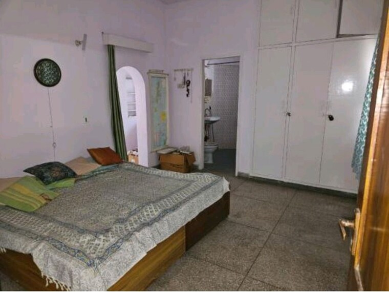 Bedroom, arun-vihar-sector-37 3 Bedroom 1600 Sq.Ft. Apartment In Sector 37 Noida 10568355