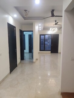 2 BHK + Servant Room Builder Floor For Rent in Sector 52A