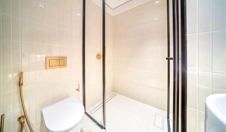 Bathroom, dosti-olive 3 Bedroom 949 Sq.Ft. Apartment In Balkum Pada Thane 10568371