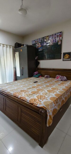 Bedroom in 2 BHK Apartment at Chembur – for Rent