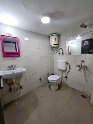 Bathroom in 1 BHK Builder Floor at Saket – for Rent