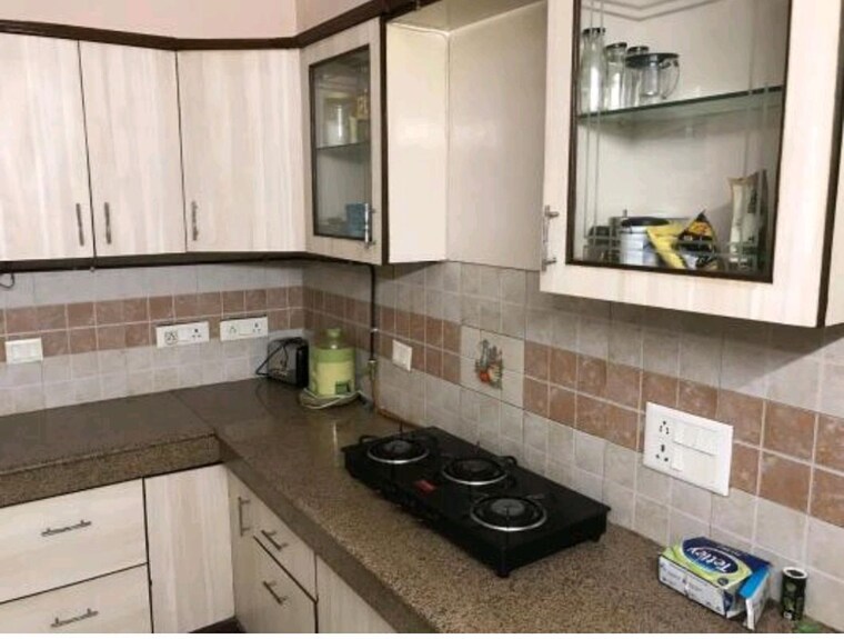 Kitchen, arun-vihar-sector-37 3 Bedroom 2000 Sq.Ft. Apartment In Sector 37 Noida 10568389