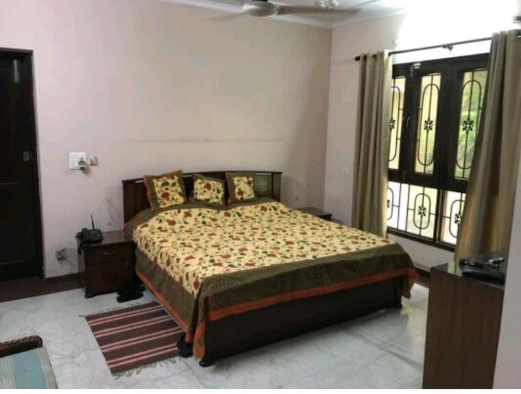 Bedroom, arun-vihar-sector-37 3 Bedroom 2000 Sq.Ft. Apartment In Sector 37 Noida 10568389