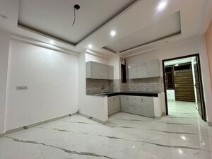 Room in 1 BHK Builder Floor at Saket – for Rent