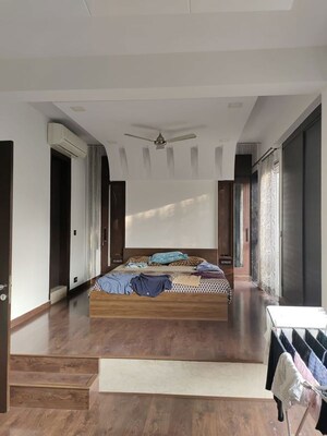 Bedroom in 3 BHK Builder Floor at Safdarjung Enclave – for Sale