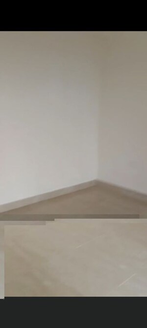 Room in 1 BHK Apartment at Gaur City 2 - 14th Avenue, Sector 16c Greater Noida – for Rent