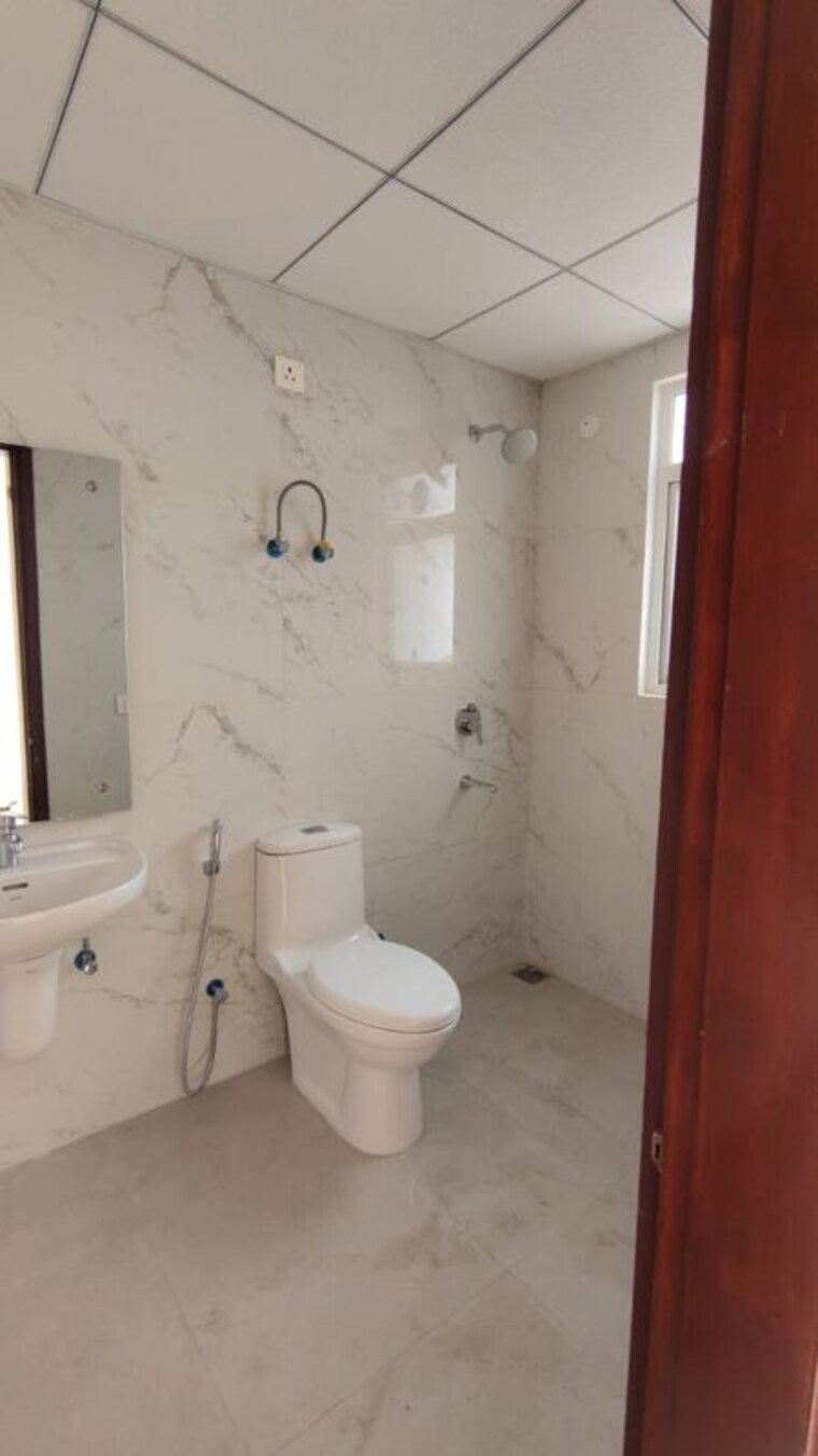 Bathroom, omaxe-the-resort 3 Bedroom 1486 Sq.Ft. Apartment In South Mullanpur Chandigarh 10563637