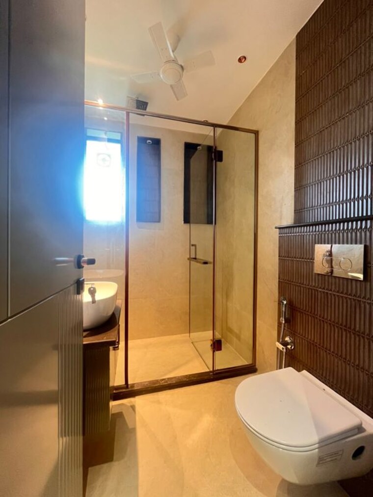 Bathroom, ansal-plaza-sector-23 3 Bedroom 1800 Sq.Ft. Builder Floor In Sector 23 Gurgaon 10568425