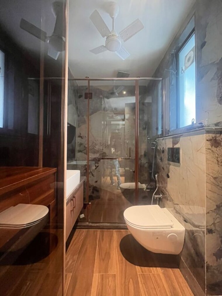 Bathroom, ansal-plaza-sector-23 3 Bedroom 1800 Sq.Ft. Builder Floor In Sector 23 Gurgaon 10568425