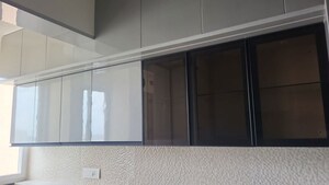 Room in 3 BHK Apartment at Pashmina Waterfront, Old Madras Road – for Rent