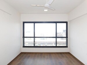 Room in 2.5 BHK Apartment at ND Palai Towers, Goregaon West – for Rent