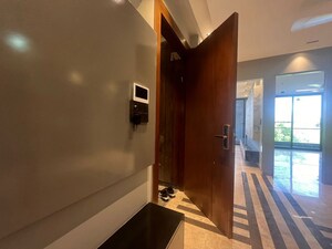 Furnished Amenities in 3 BHK Builder Floor at Ansal Plaza Sector-23, Sector 23 – for Rent