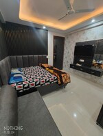1 Rk  350 Sq.Ft. Builder Floor in DLF City Phase 3