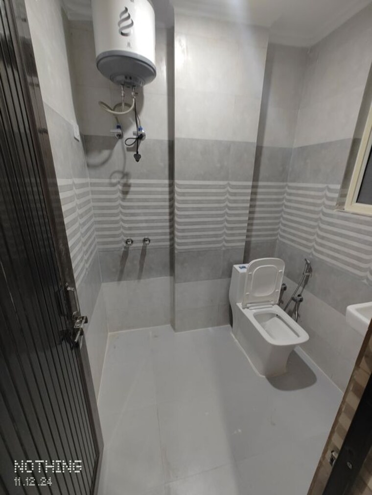 Bathroom, dlf city phase 3 1 RK 350 Sq.Ft. Builder Floor In Dlf City Phase 3 Gurgaon 10568479