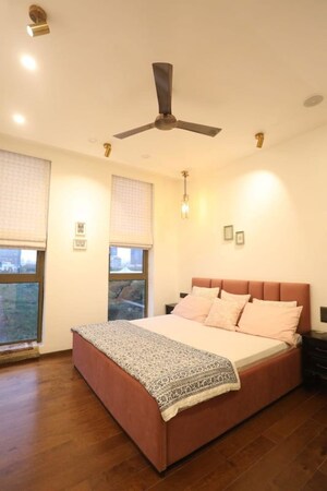 Bedroom in 3 BHK Builder Floor at Sector 21 – for Rent
