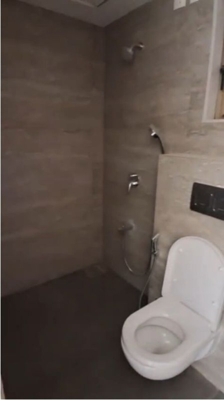 Bathroom, chembur 2 Bedroom 975 Sq.Ft. Apartment In Chembur Mumbai 10568514