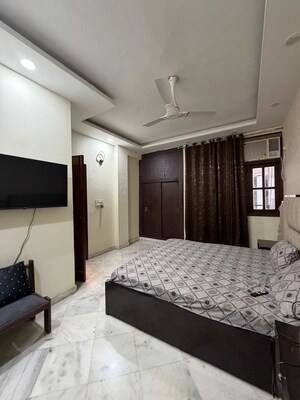 Bedroom in 3 BHK Builder Floor at Palam Vihar Residents Association, Palam Vihar – for Rent
