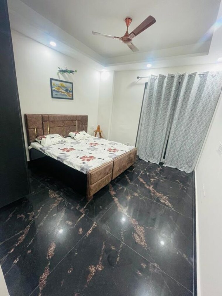 Bedroom, sector 15 3 Bedroom 2500 Sq.Ft. Apartment In Sector 15 Gurgaon 10568566