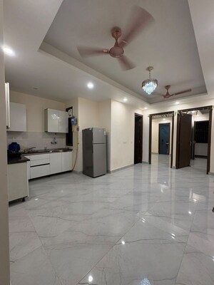 Room in 1 BHK Builder Floor at Saket – for Rent