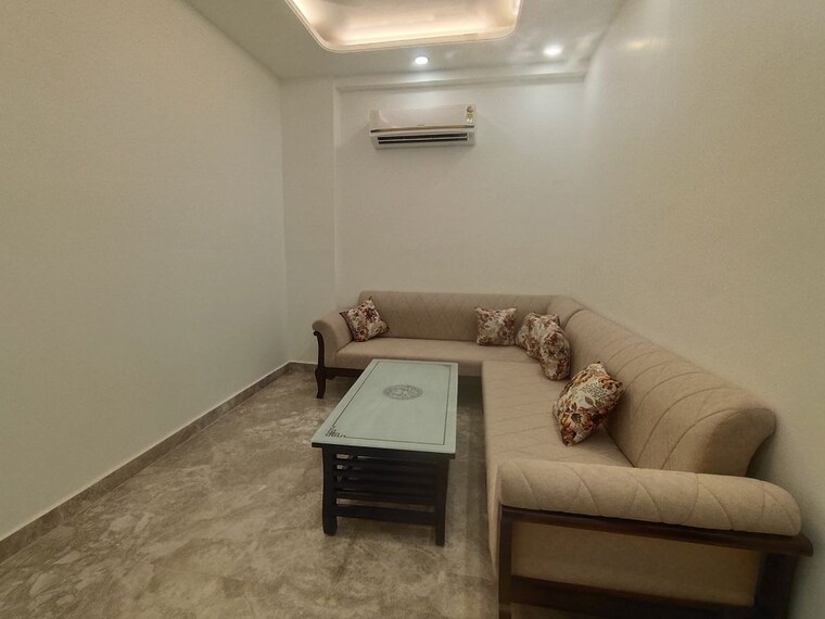 Kitchen, shivalik colony 3 Bedroom 2000 Sq.Ft. Builder Floor In Shivalik Colony Delhi 10568601