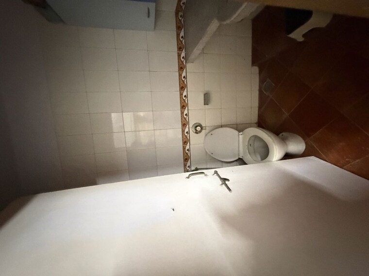 Bathroom, soham-garden 3 Bedroom 1200 Sq.Ft. Apartment In Manpada Thane 10568607