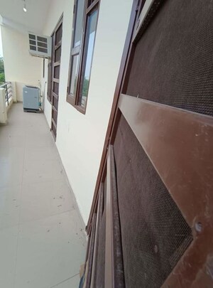 Furnished Amenities in 3 BHK Builder Floor at Ansal Palam Triangle, Palam Vihar Extension – for Rent