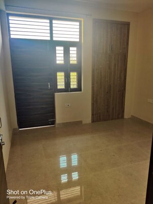 Room in 2 BHK Independent House at Sector 23 – for Rent