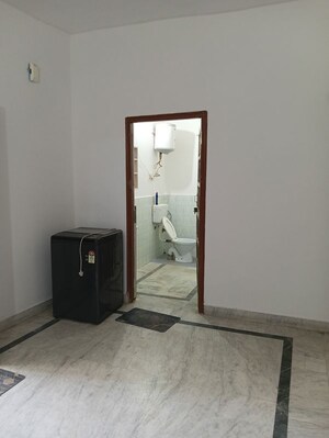 Room in 3 BHK Independent House at Sector 23 – for Rent