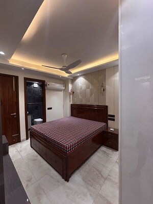 Bedroom in 3 BHK Builder Floor at Safdarjung Enclave – for Rent