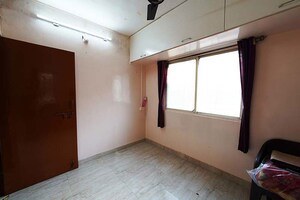 Room in 4 BHK Independent House at Kondhwa – for Sale