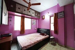 Bedroom in 4 BHK Independent House at Kondhwa – for Sale