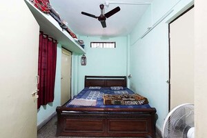Bedroom in 4 BHK Independent House at Kondhwa – for Sale