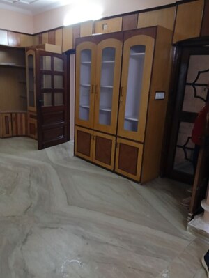 Room in 3 BHK Independent House at Sector 23 – for Rent