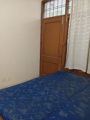 Room in 3 BHK Independent House at Sector 21 – for Rent