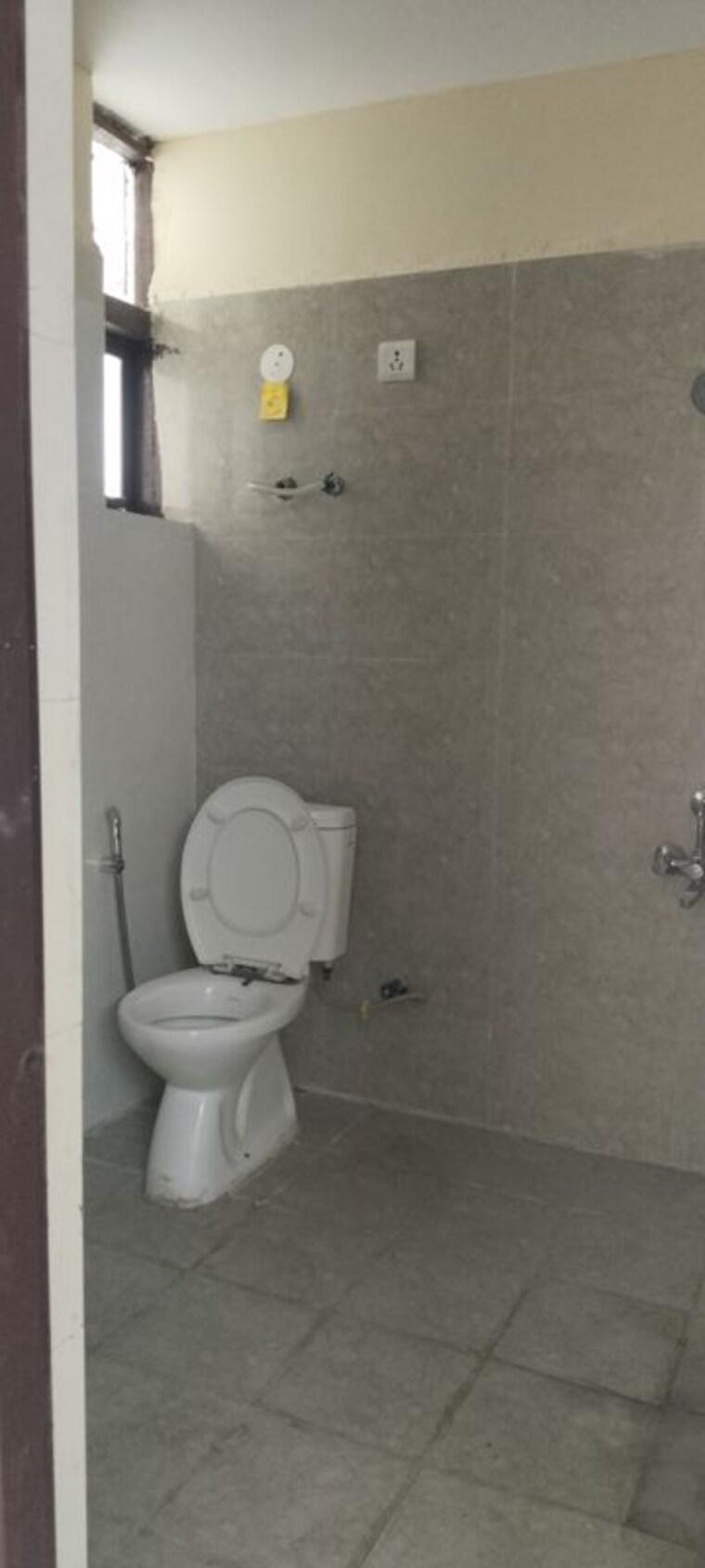 Bathroom, bptp-discovery-park 3 Bedroom 1760 Sq.Ft. Apartment In Sector 80 Faridabad 10568685
