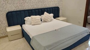 Bedroom in 4 BHK Builder Floor at BPTP Amstoria, Sector 102 – for Sale