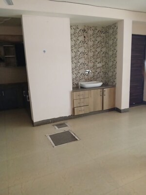 Room in 3 BHK Independent House at Sector 22 – for Rent