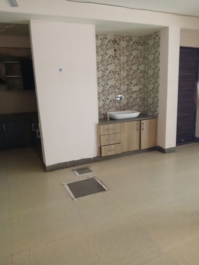 Room, sector 22 3 Bedroom 3230 Sq.Ft. Independent House In Sector 22 Gurgaon 10568694