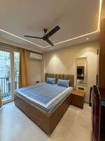 1 Rk  900 Sq.Ft. Builder Floor in Sector 57