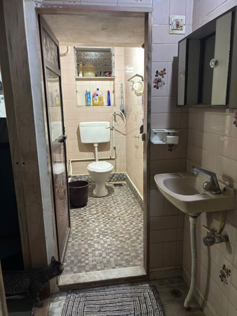 Bathroom, pornima-apartment 1 Bedroom 750 Sq.Ft. Apartment In Uthalsar Thane 10568713