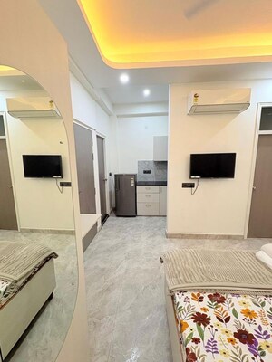 1 RK Builder Floor For Rent in Sector 52