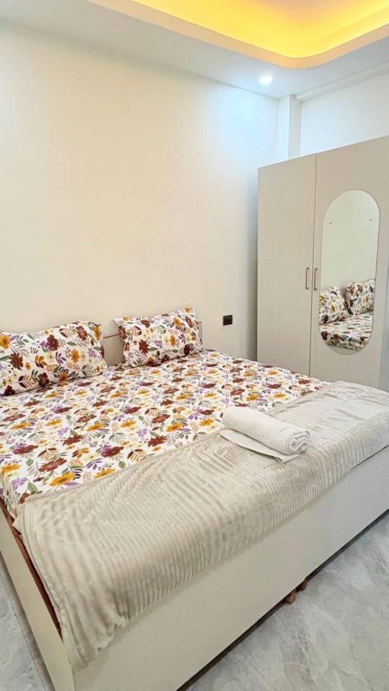 Bedroom, sector 52 1 RK 900 Sq.Ft. Builder Floor In Sector 52 Gurgaon 10568740